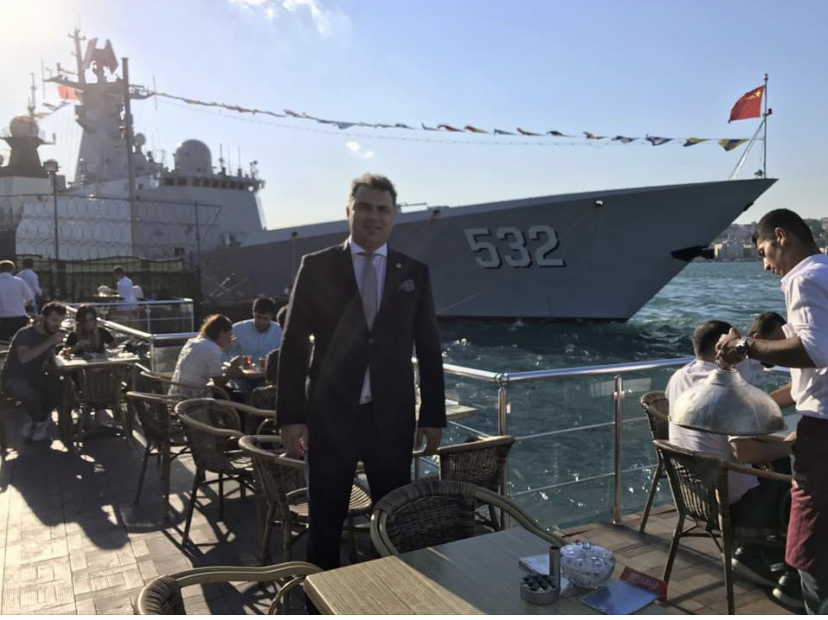 ÇİN SAVAŞ GEMİSİNDE RESEPSİYON
